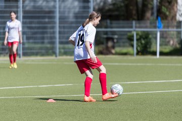 Bild 226 - wCJ Germania Schnelsen - Walddoerfer SV : Ergebnis: 0:6
